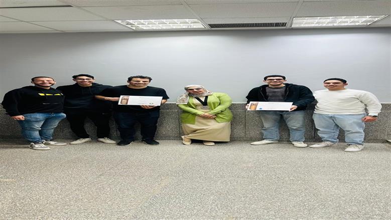 فريق طلابي مصري يفوز بالميدالية الفضية في معرض الكويت الدولي للاختراعات بمشروع نظارات ذكية تعتمد على الذكاء الاصطناعي