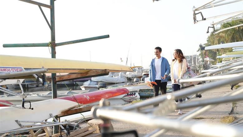 أحمد غزي يشارك جمهوره فيديو من مسلسل رأس الأفعى.. «ما الجواز طلع حلو»