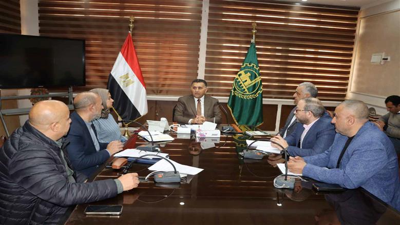 محافظ القليوبية : تكويد السيارات السوزوكي لبدء تقنين الملاكي وحصر شامل لمركبات التوك توك.