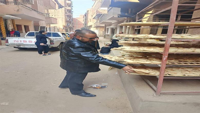 «تموين المنيا» تحرر 200 مخالفة تموينية وتضبط 200 كيلو فراخ فاسدة 