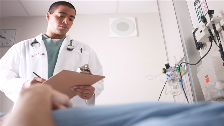 فرص عمل للأطباء في جامعة السويس