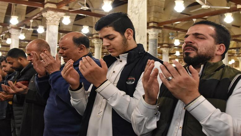مواقيت الصلاة في الفيوم اليوم الثلاثاء 17-3-2026 الموافق 27 رمضان