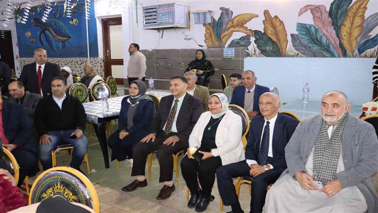 محافظ القليوبية يشارك “فتيات مؤسسة البنات 