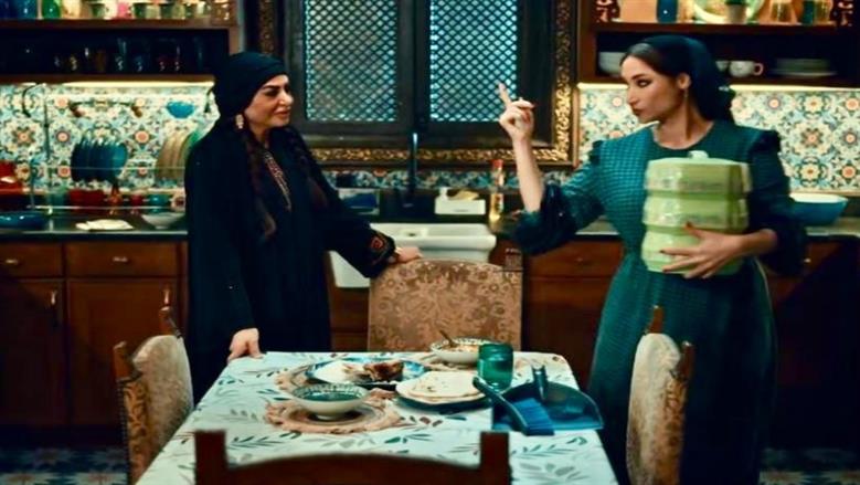 الحلقة 28 من مسلسل درش.. سلوى خطاب تنفذ تهديدها وتضع السم في طعام غادة طلعت