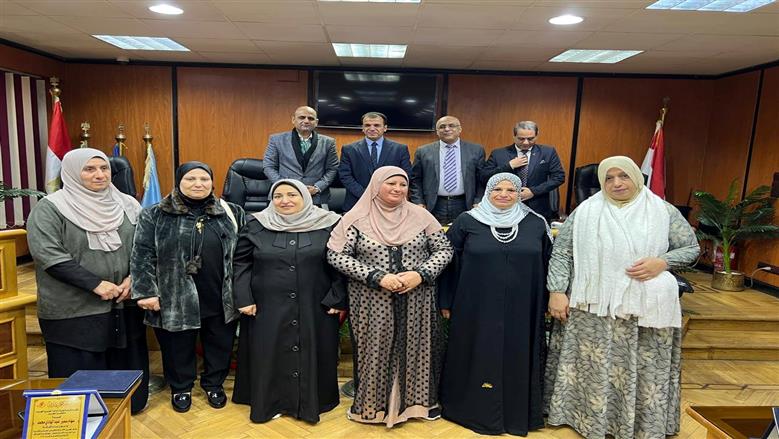 تكريم الأمهات المثاليات في «شمال الدلتا للكهرباء».. صور