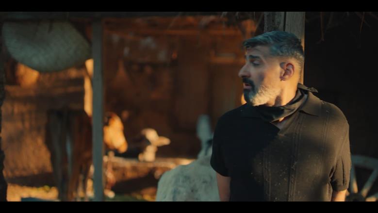 آيتن عامر تبحث عن ياسر جلال بعد اختطافه في الحلقة 13 من مسلسل كلهم بيحبوا مودي
