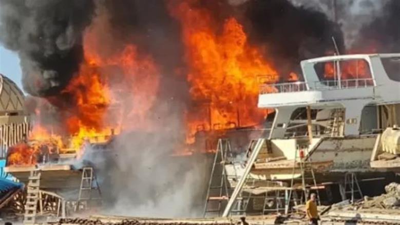 هجوم على ميناء جاسك جنوب إيران واندلاع النيران في نحو 100 قارب صيد