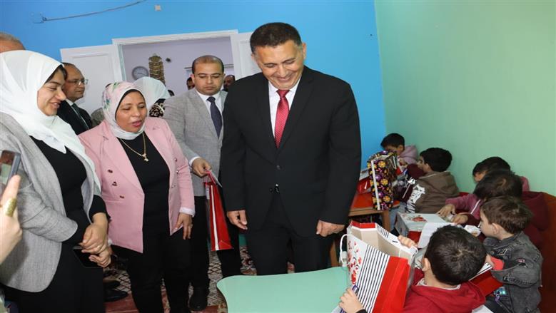 حدائق القناطر كاملة العدد في أول ايام العيد والأطفال والشباب أبرز الزوار