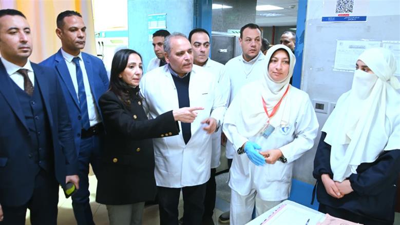 جولة محافظ البحيرة في المعهد الطبي بدمنهور 