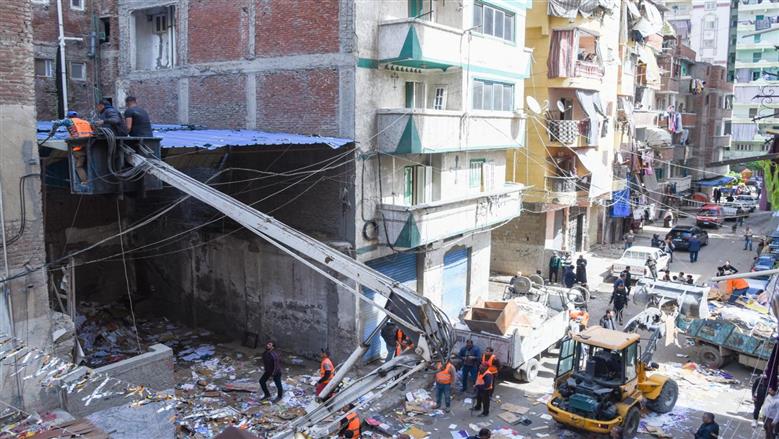 محافظ الإسكندرية في حملة على فريزة سيدي بشر