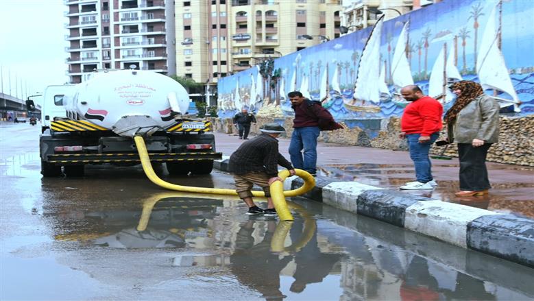 أمطار تضرب البحيرة ورفع درجة الاستعداد