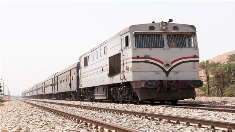 مصرع شابين دهسهما قطار أثناء عبورهما من مكان عشوائي بالمنوفية 