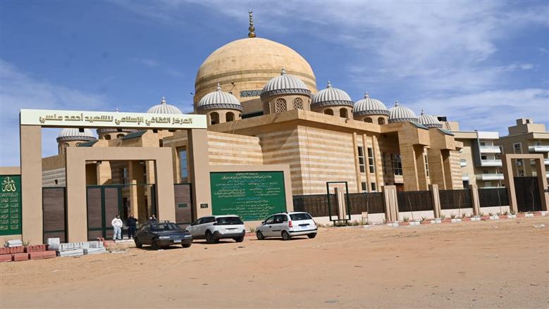 رئيس جهاز العاشر من رمضان يوجه بإنشاء ساحة انتظار أمام مسجد الشهيد أحمد المنسي