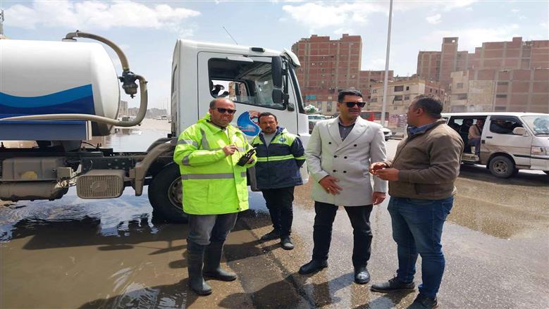 رئيس مياه القليوبية يتابع ميدانيًا جهود رفع تجمعات الأمطار: مستمرون حتى الانتهاء الكامل