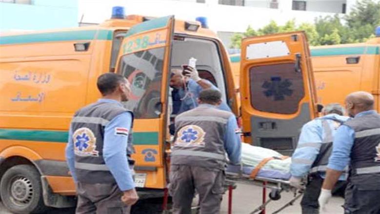 إصابة 3 أشخاص في تصادم سيارتين خلال زفة عروسين بالغربية 