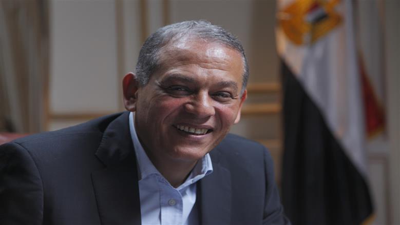 محمد أنور السادات يستقيل من رئاسة حزب الإصلاح والتنمية 