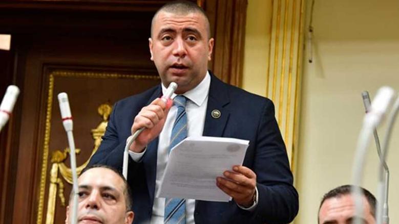 المهندس أحمد بهاء شلبي يستعرض سيناريوهات تأمين الصناعة أمام رئيس الوزراء