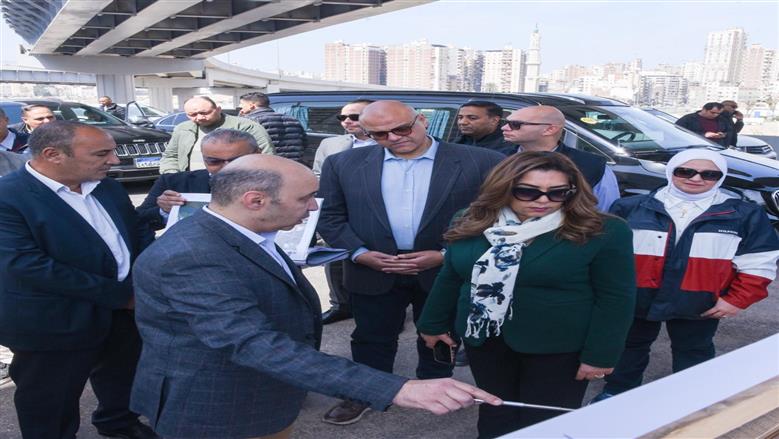 «يقلل الزحام بنسبة 25%».. وزيرة التنمية المحلية تتفقد كوبري سليمان عزت  في الإسكندرية