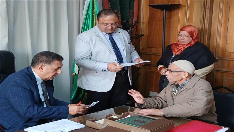 محافظ القليوبية يعقد اللقاء الجماهيري الأسبوعي بالقناطر الخيرية لحل مشكلات مواطني القناطر الخيرية وشبرا الخيمة وقليوب