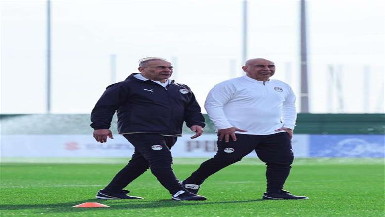  إصابة نجم منتخب مصر قبل ساعات من مواجهة إسبانيا.. وتحرك عاجل من حسام حسن