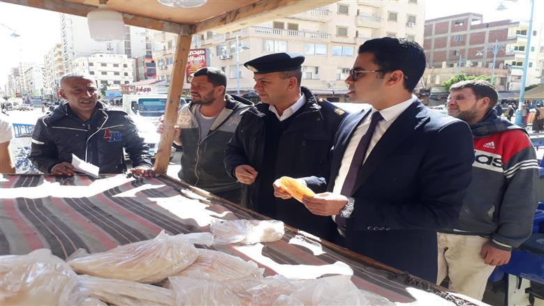 نائب محافظ مطروح يقود حملة مكبرة على المخابز الحرة ويضبط 7 مخالفات للأسعار والجودة