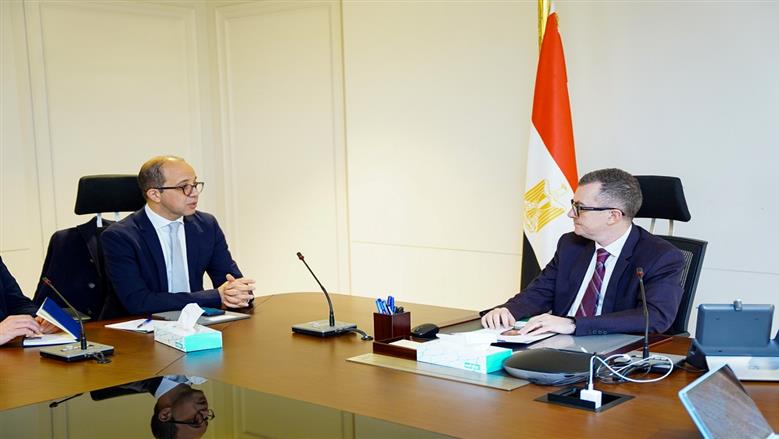 وزير التخطيط  يبحث مع المدير الإقليمي لـ«الإيفاد» توسيع برامج الشراكة وتعزيز الأمن الغذائي