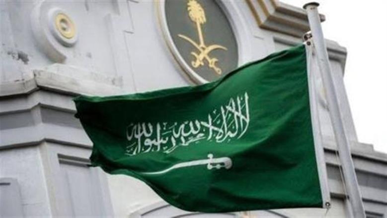 «الدفاع السعودية» تعلن استهدف مصفاة رأس تنورة بمسيرة 