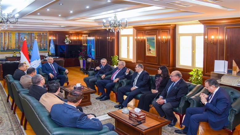 محافظ الإسكندرية: نسعى لتهيئة مناخ جاذب لرجال الأعمال ودفع الاستثمار