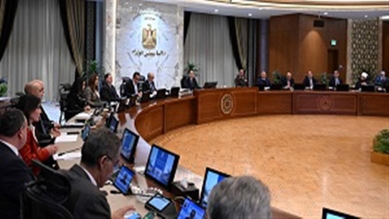 مجلس الوزراء يوافق على مد خدمة 69 شخصا من أعضاء المهن الطبية لمدة سنتين