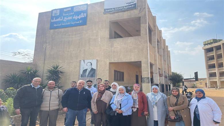 جامعة بنها : قوافل توعوية لطلاب المدارس حول أهمية ريادة الأعمال ومخاطر الانترنت