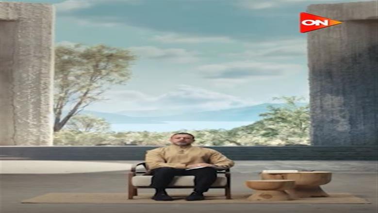 مصطفى حسني يحث على الاقتداء بالصالحين في الدنيا والآخرة