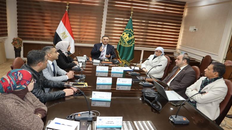 محافظ القليوبية يتابع معدلات تنفيذ المرحلة 