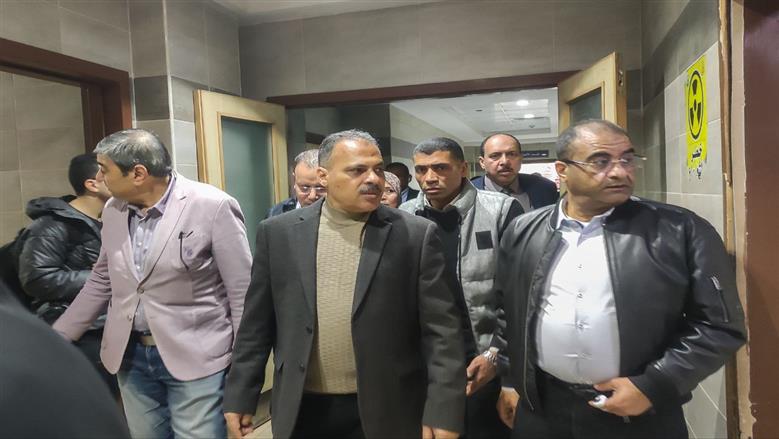 محافظ الشرقية يشدد على المتابعة الدقيقة لحالة مصابي حادث بلبيس - العاشر من رمضان
