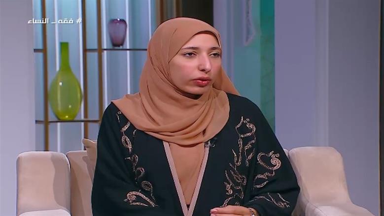 دار الإفتاء توضح أحكام قراءة الحائض للقرآن وزكاة الزوجة لزوجها