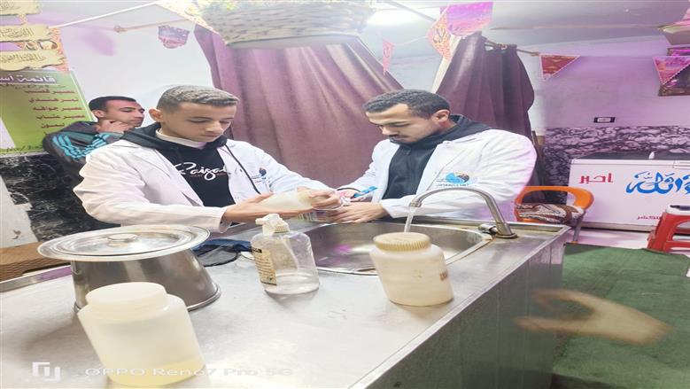 سحب عينات من مياه الشرب في قرية مرصفا بالقليوبية للتأكد من جودتها