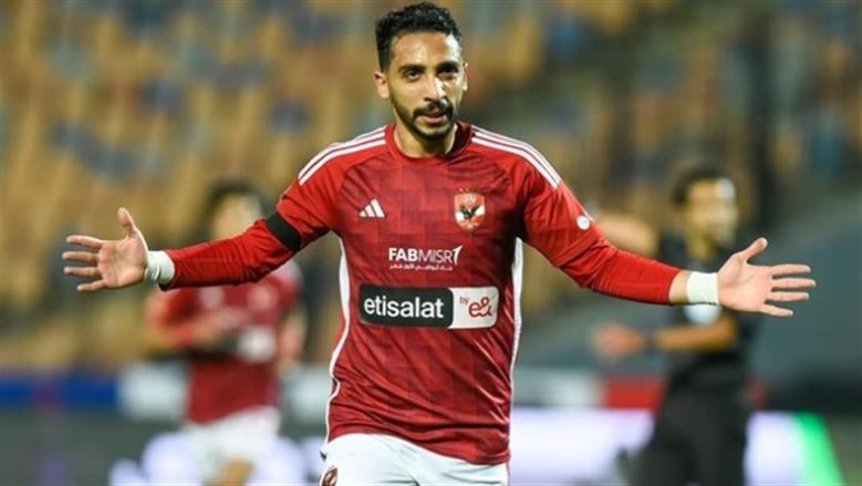 إعلامي يكشف تفاصيل إصابة كريم فؤاد في مباراة الأهلي والمقاولون.. صدمة جديدة
