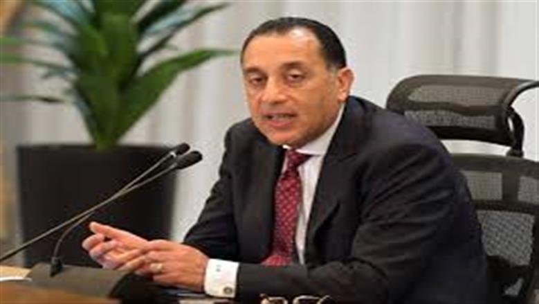 رئيس الوزراء يتابع تغييز سفن الغاز المسال بميناء سوميد في السويس