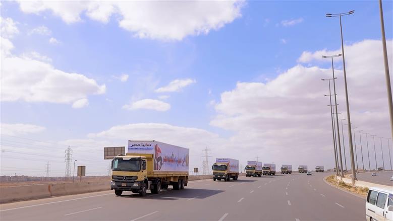 بتوجيهات رئاسية.. القوات المسلحة توزع 1.5 مليون صحة غذائية للمواطنين بنصف الثمن (صور وفيديو)