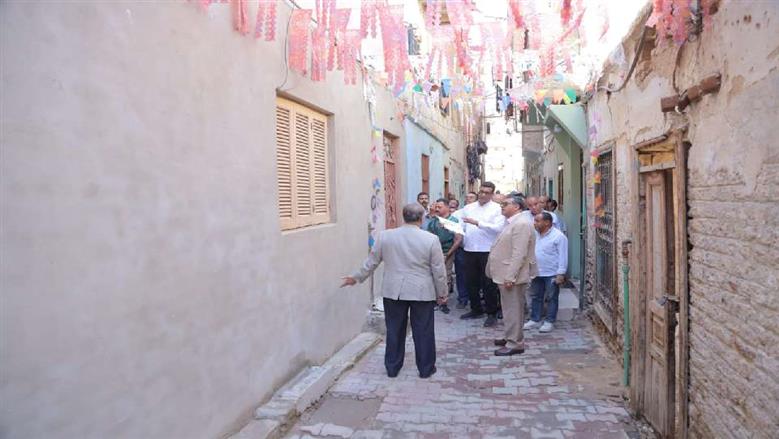 محافظ قنا 