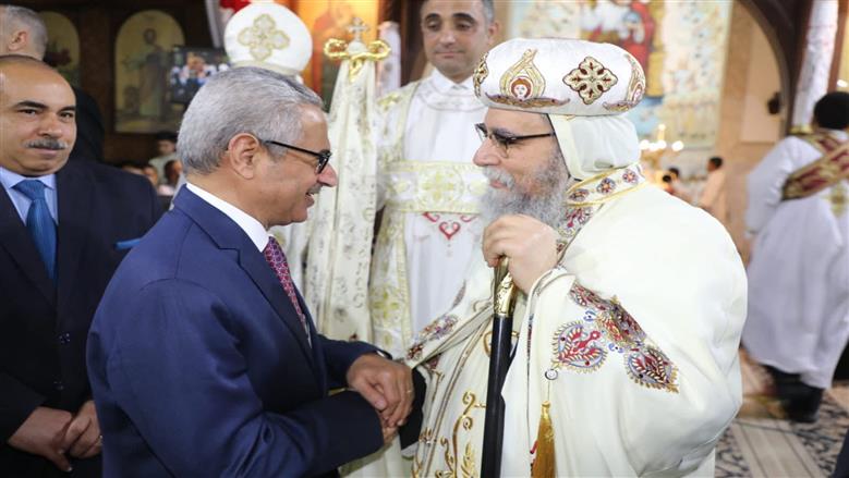 محافظ بني سويف يشهد قداس عيد القيامة بمطرانية ببا