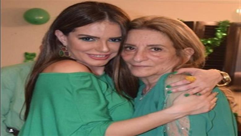 دنيا عبد العزيز في ذكرى وفاة والدتها: ألم الفقد يزيد كل يوم