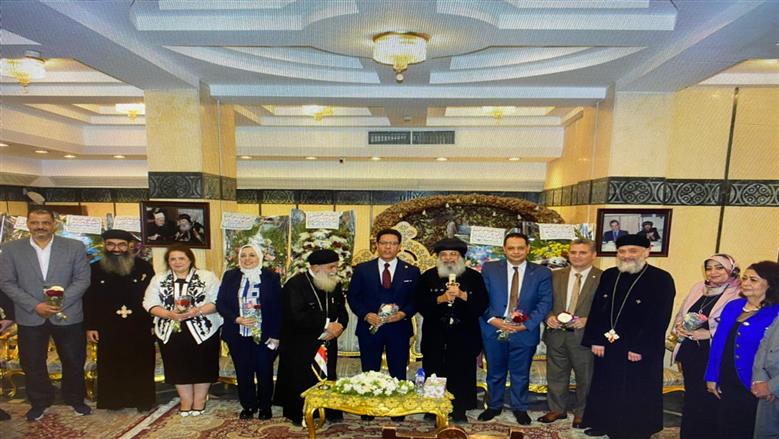 رئيس جامعة بنها يقدم التهنئة للأخوة المسيحيين بعيد القيامة المجيد في مطرانية بنها والكنيسة الإنجيلية    