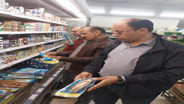 ضبط طن و110 كجم أسماك مملحة ومدخنة غير صالحة بالغربية