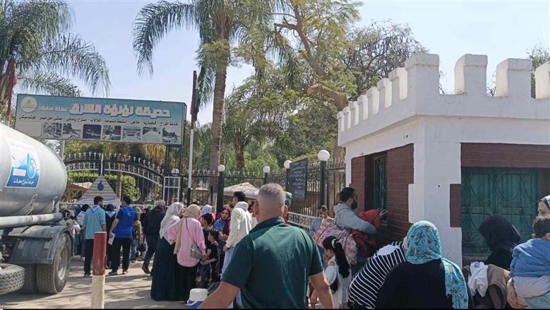 حدائق القناطر تحتضن المصريين في عيد شم النسيم والمحافظ يناشد المواطنين بالنظافة