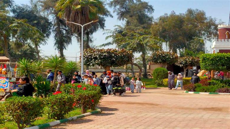 حدائق القناطر تحتضن المصريين في عيد شم النسيم والمحافظ يناشد المواطنين بالنظافة