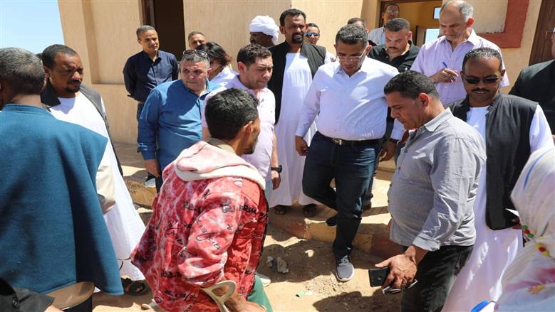 560 وحدة سكنية بالشلاتين.. محافظ البحر الأحمر يعلن بدء التوزيع
