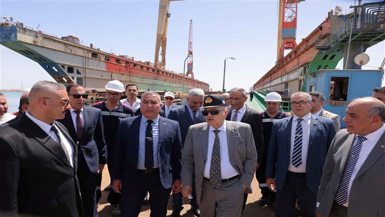 زيارة الفريق أسامة ربيع الي السويس