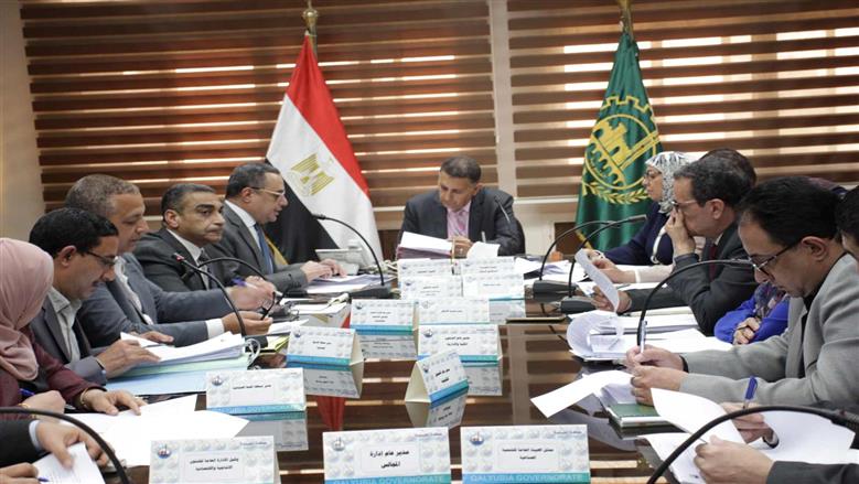 محافظ القليوبية : تفعيل خدمة الشباك الواحد لخدمة المستثمرين بالمناطق الصناعية