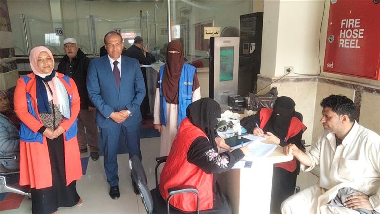 خلال فعاليات مبادرة الاعتلال الكلوى وتوقيع الكشف المبكر للمواطنين بالمركز التكنولوجى لخدمة المواطنين بمجلس مدينة مرسى مطروح 