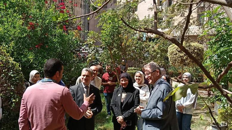 «مهرجان التشجير» بصمة خضراء فى كلية طب تدوم للطلاب والأجيال القادمة